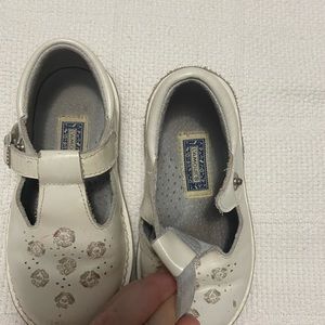 White l’Amour maryjane style leather toddler girl